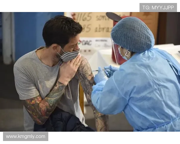 足球明星同款疫苗引发热潮球迷争相接种健康与运动的完美结合