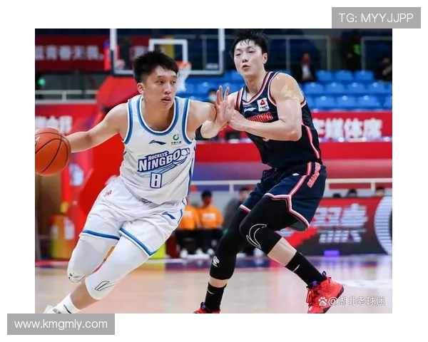 成都篮球队强势领跑精英赛积分榜总分达83分展现冠军实力 成都篮球队强势领跑精英赛积分榜总分达83分展现冠军实力