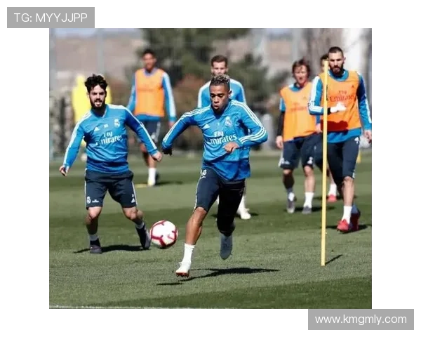 齐姓足球明星的辉煌历程与成就回顾 齐姓足球明星的辉煌历程与成就回顾